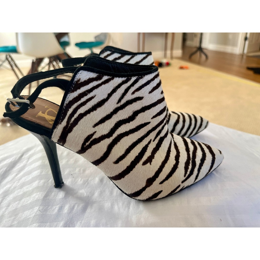 VC Signature Vince Camuto Zebra Calf Hair Slingback Shooties Heels Pumps 6.5 - Picture 5 of 12